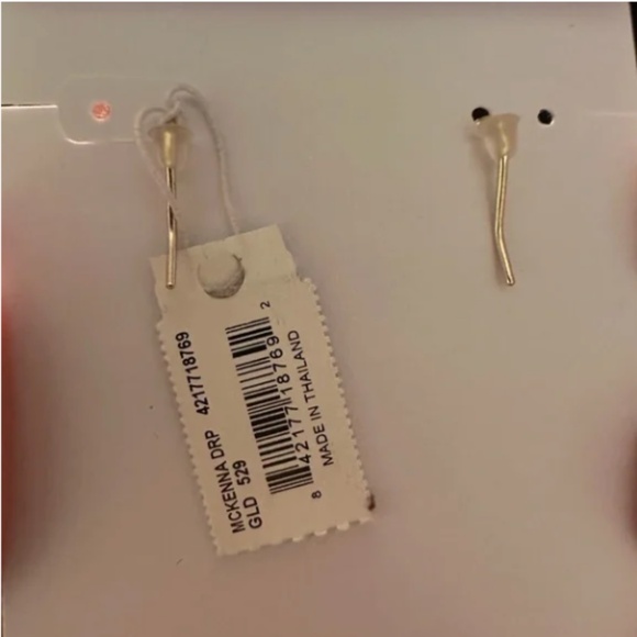 Kendra Scott "Mckenna" Large Drop Earrings, Pink Mother of Pearl, Gold NWT - Picture 3 of 4